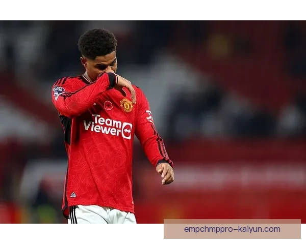 英超卢克·肖表现稳健，帮助曼联提升防守竞争力