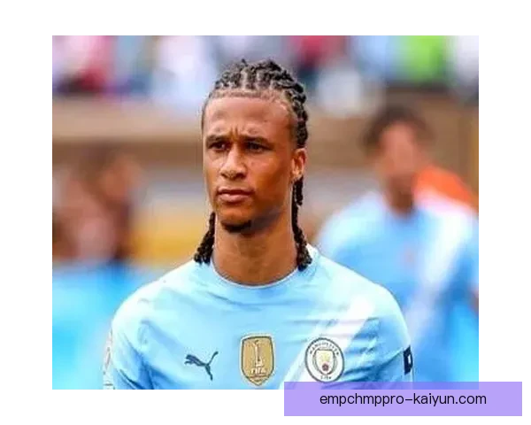 阿克在球队中的贡献持续提升，成为后防线的重要支柱