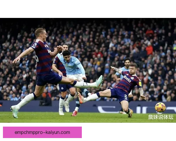 约书亚·金近期状态回暖，助球队在英超联赛中展现竞争力增强的态势